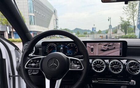Mercedes-Benz A-Класс, 2021 год, 1 610 000 рублей, 8 фотография