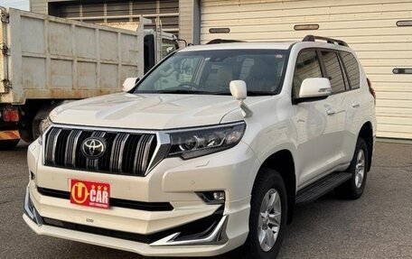 Toyota Land Cruiser Prado 150 рестайлинг 2, 2021 год, 3 350 027 рублей, 3 фотография