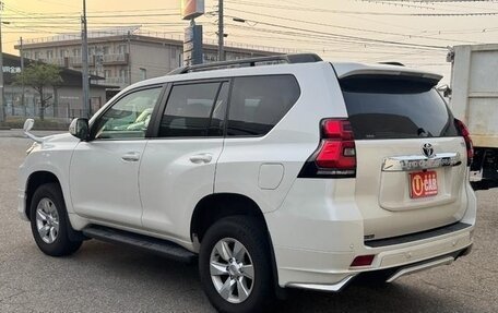 Toyota Land Cruiser Prado 150 рестайлинг 2, 2021 год, 3 350 027 рублей, 5 фотография