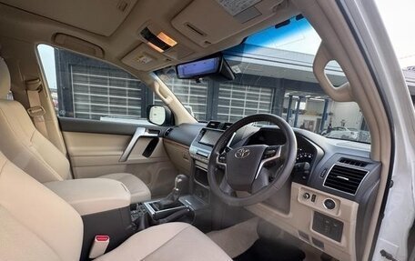 Toyota Land Cruiser Prado 150 рестайлинг 2, 2021 год, 3 350 027 рублей, 12 фотография