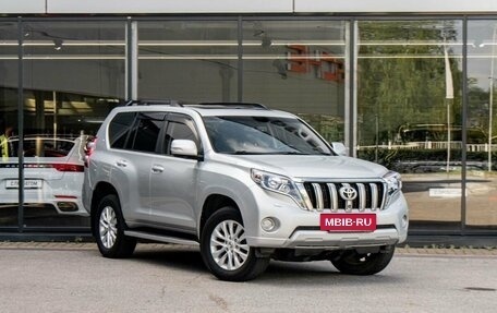 Toyota Land Cruiser Prado 150 рестайлинг 2, 2013 год, 3 350 900 рублей, 6 фотография