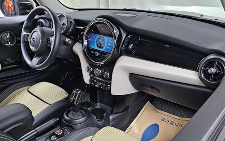 MINI Hatch, 2021 год, 1 800 000 рублей, 6 фотография