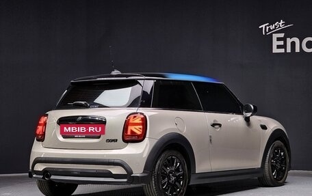 MINI Hatch, 2021 год, 1 800 000 рублей, 2 фотография