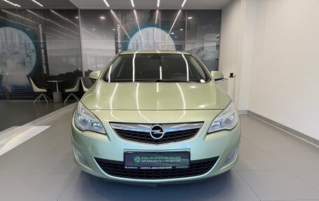 Opel Astra J, 2011 год, 770 000 рублей, 2 фотография