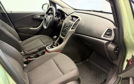 Opel Astra J, 2011 год, 770 000 рублей, 10 фотография