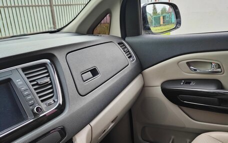 KIA Carnival III, 2019 год, 2 850 000 рублей, 7 фотография