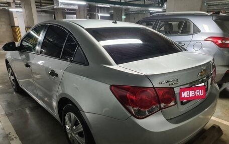 Chevrolet Cruze II, 2010 год, 645 000 рублей, 2 фотография