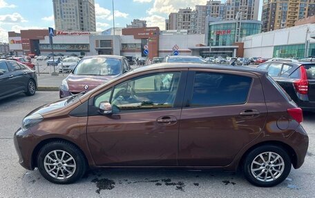 Toyota Vitz, 2015 год, 895 000 рублей, 5 фотография