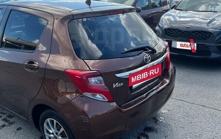 Toyota Vitz, 2015 год, 895 000 рублей, 4 фотография