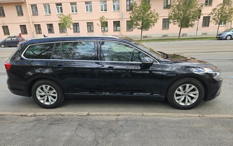Volkswagen Passat B8 рестайлинг, 2020 год, 1 680 000 рублей, 4 фотография