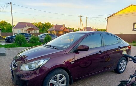 Hyundai Solaris II рестайлинг, 2012 год, 617 000 рублей, 3 фотография