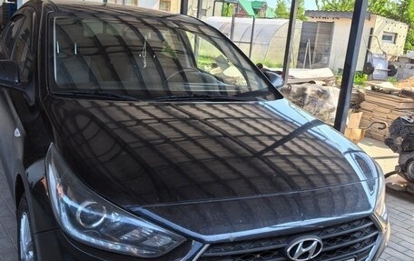 Hyundai Solaris II рестайлинг, 2019 год, 1 350 000 рублей, 3 фотография