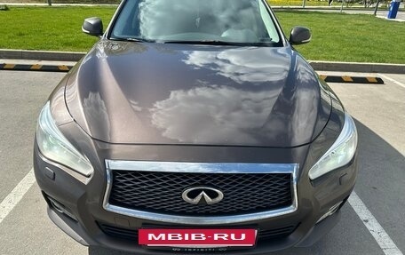 Infiniti Q50 I рестайлинг, 2014 год, 1 850 000 рублей, 10 фотография