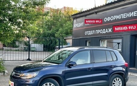 Volkswagen Tiguan I, 2011 год, 979 000 рублей, 2 фотография