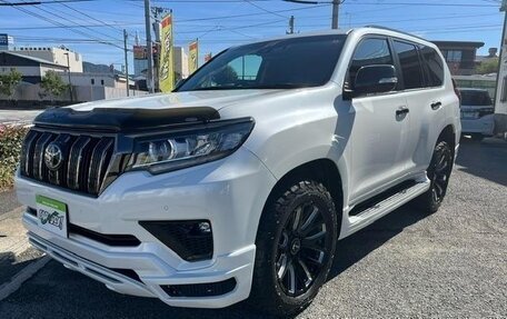 Toyota Land Cruiser Prado 150 рестайлинг 2, 2021 год, 3 764 027 рублей, 3 фотография