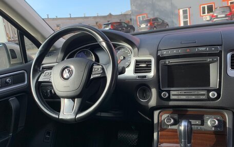 Volkswagen Touareg III, 2015 год, 3 300 000 рублей, 17 фотография