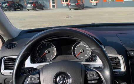 Volkswagen Touareg III, 2015 год, 3 300 000 рублей, 19 фотография