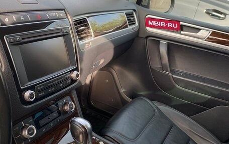 Volkswagen Touareg III, 2015 год, 3 300 000 рублей, 16 фотография