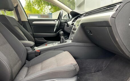 Volkswagen Passat B8 рестайлинг, 2018 год, 1 350 000 рублей, 7 фотография