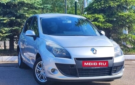 Renault Scenic III, 2010 год, 650 000 рублей, 3 фотография