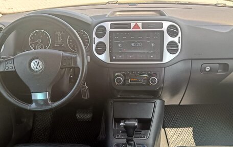 Volkswagen Tiguan I, 2010 год, 975 000 рублей, 6 фотография