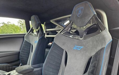 Lamborghini Huracán, 2023 год, 56 650 000 рублей, 11 фотография