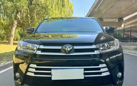 Toyota Highlander III, 2021 год, 2 600 000 рублей, 2 фотография