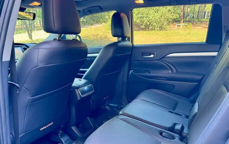 Toyota Highlander III, 2021 год, 2 600 000 рублей, 7 фотография
