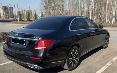 Mercedes-Benz E-Класс, 2018 год, 3 700 000 рублей, 4 фотография