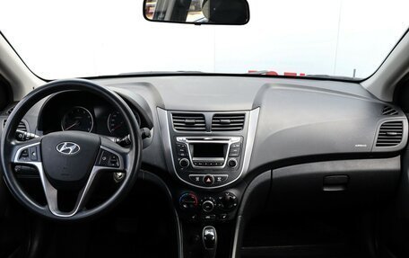 Hyundai Solaris II рестайлинг, 2014 год, 955 000 рублей, 11 фотография
