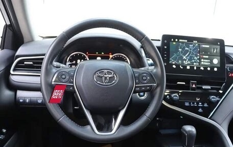 Toyota Camry, 2021 год, 2 500 000 рублей, 8 фотография
