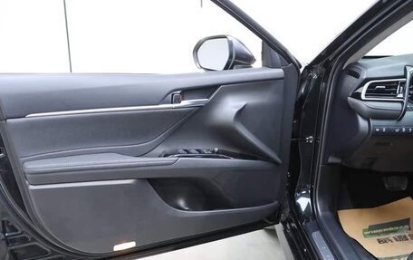 Toyota Camry, 2021 год, 2 500 000 рублей, 16 фотография