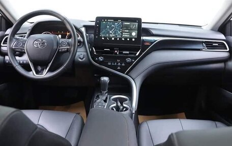 Toyota Camry, 2021 год, 2 500 000 рублей, 12 фотография