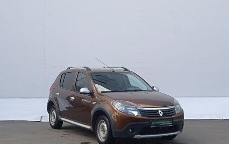 Renault Sandero I, 2013 год, 635 000 рублей, 3 фотография
