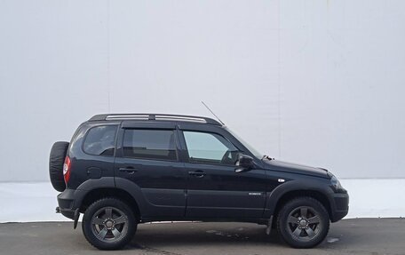 Chevrolet Niva I рестайлинг, 2018 год, 785 000 рублей, 4 фотография