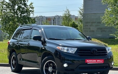 Toyota Highlander III, 2012 год, 1 730 000 рублей, 2 фотография