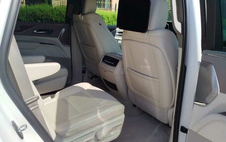 Cadillac Escalade V, 2022 год, 11 500 000 рублей, 6 фотография