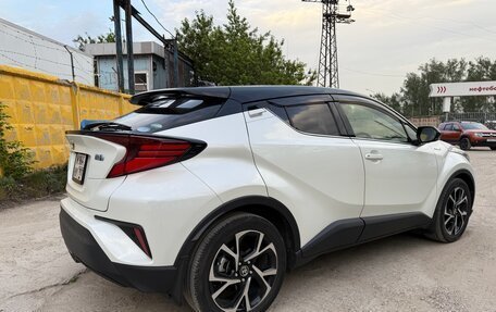 Toyota C-HR I рестайлинг, 2020 год, 2 150 000 рублей, 4 фотография