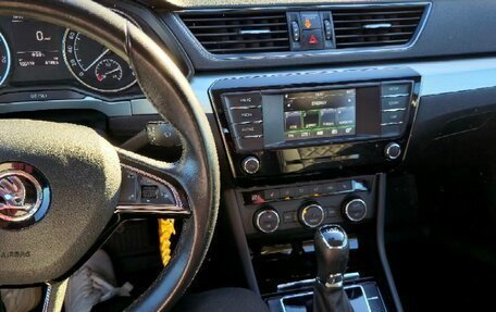 Skoda Superb III рестайлинг, 2017 год, 1 580 000 рублей, 8 фотография