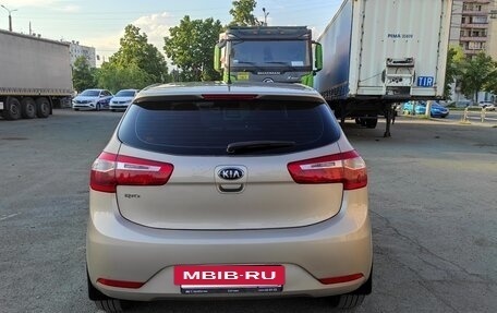 KIA Rio III рестайлинг, 2014 год, 1 000 000 рублей, 6 фотография