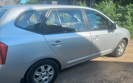 KIA Carens III (RP), 2010 год, 613 000 рублей, 4 фотография