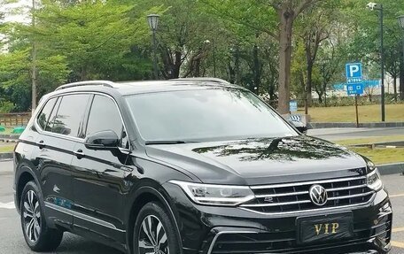 Volkswagen Tiguan II, 2021 год, 1 750 000 рублей, 3 фотография