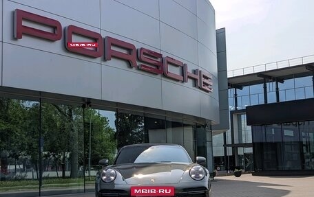 Porsche 911, 2022 год, 32 000 000 рублей, 9 фотография