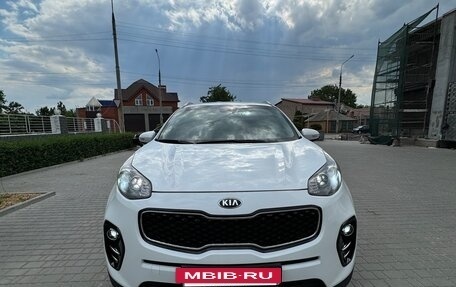 KIA Sportage IV рестайлинг, 2018 год, 2 550 000 рублей, 2 фотография