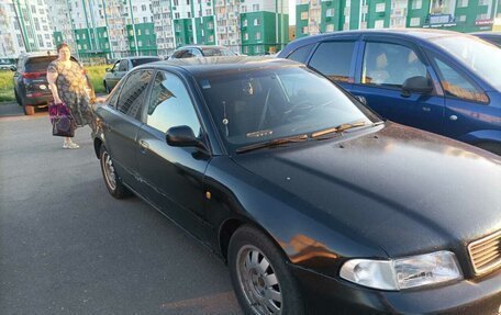Audi A4, 1998 год, 200 000 рублей, 3 фотография