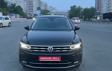 Volkswagen Tiguan II, 2020 год, 3 000 000 рублей, 1 фотография