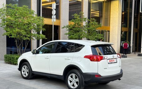 Toyota RAV4, 2013 год, 3 200 000 рублей, 10 фотография