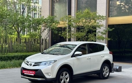Toyota RAV4, 2013 год, 3 200 000 рублей, 2 фотография