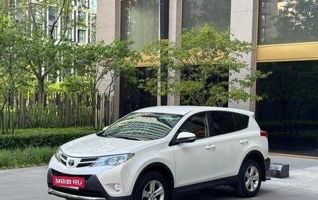 Toyota RAV4, 2013 год, 3 200 000 рублей, 6 фотография
