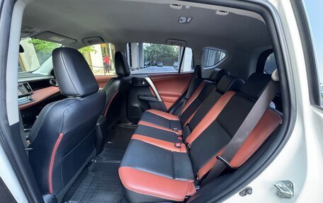 Toyota RAV4, 2013 год, 3 200 000 рублей, 25 фотография